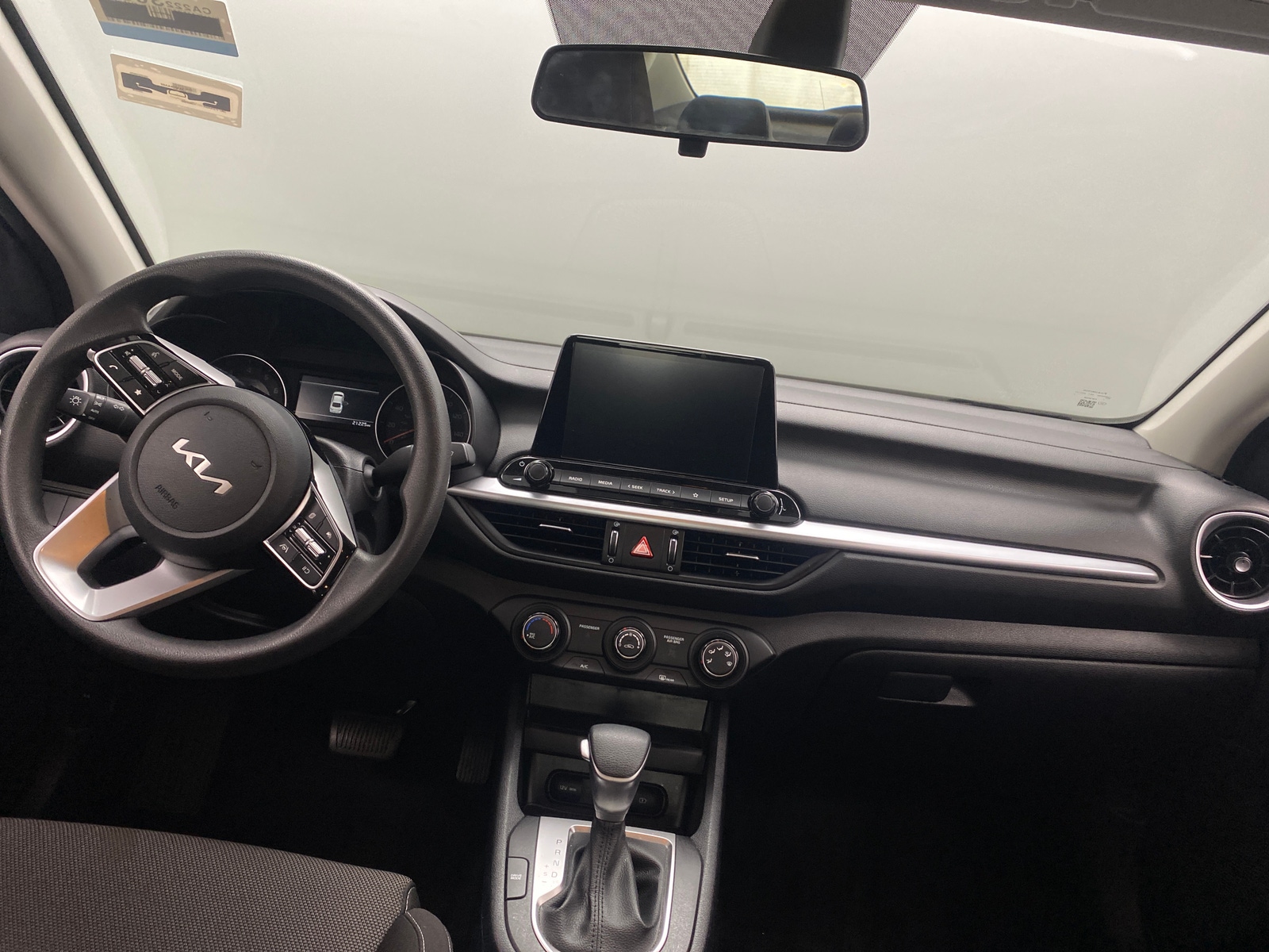 Thumbnail: 2024 Kia Forte - 3