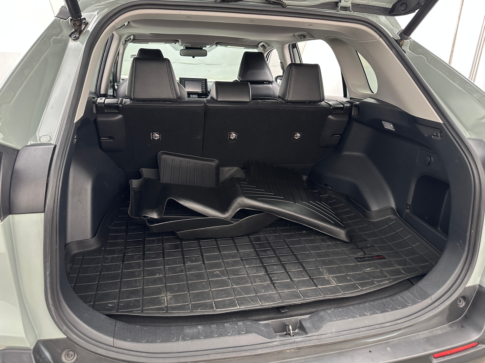 Thumbnail: 2021 Toyota RAV4 - 6