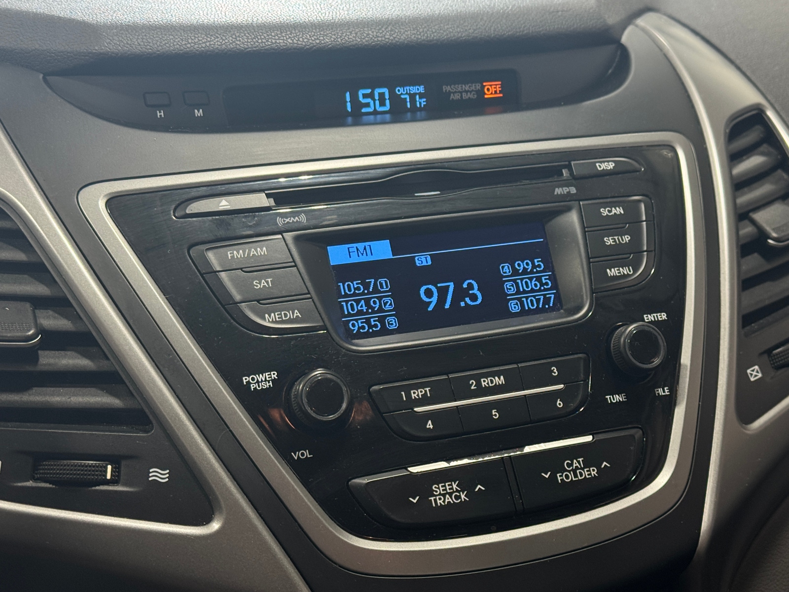 Thumbnail: 2016 Hyundai Elantra - 4