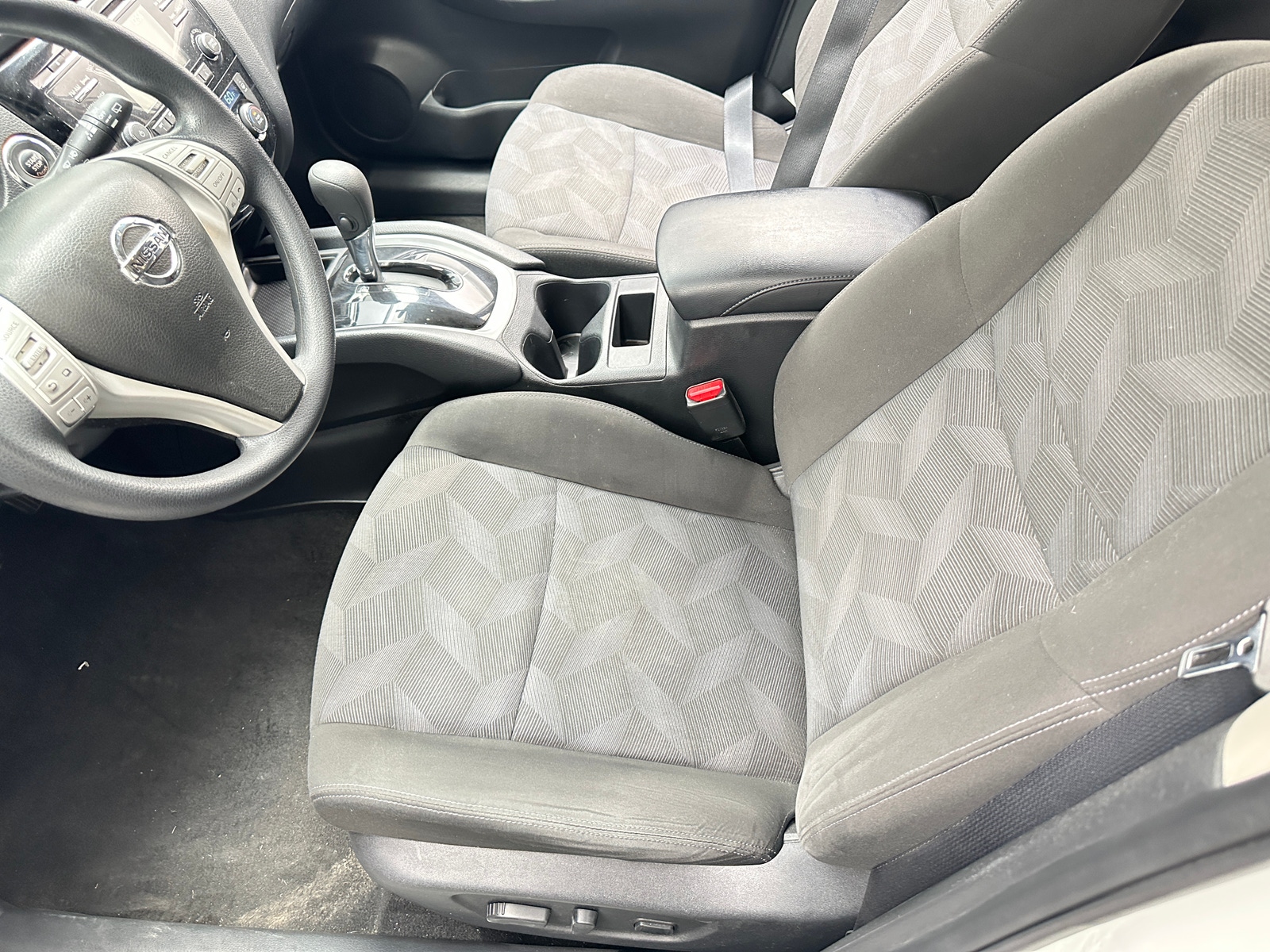 Thumbnail: 2016 Nissan Rogue - 2