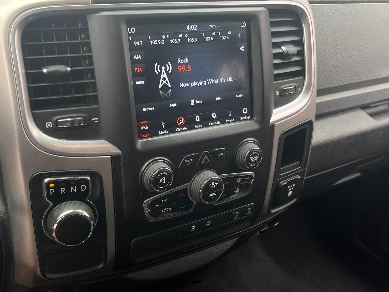 Thumbnail: 2019 RAM 1500 Classic - 4