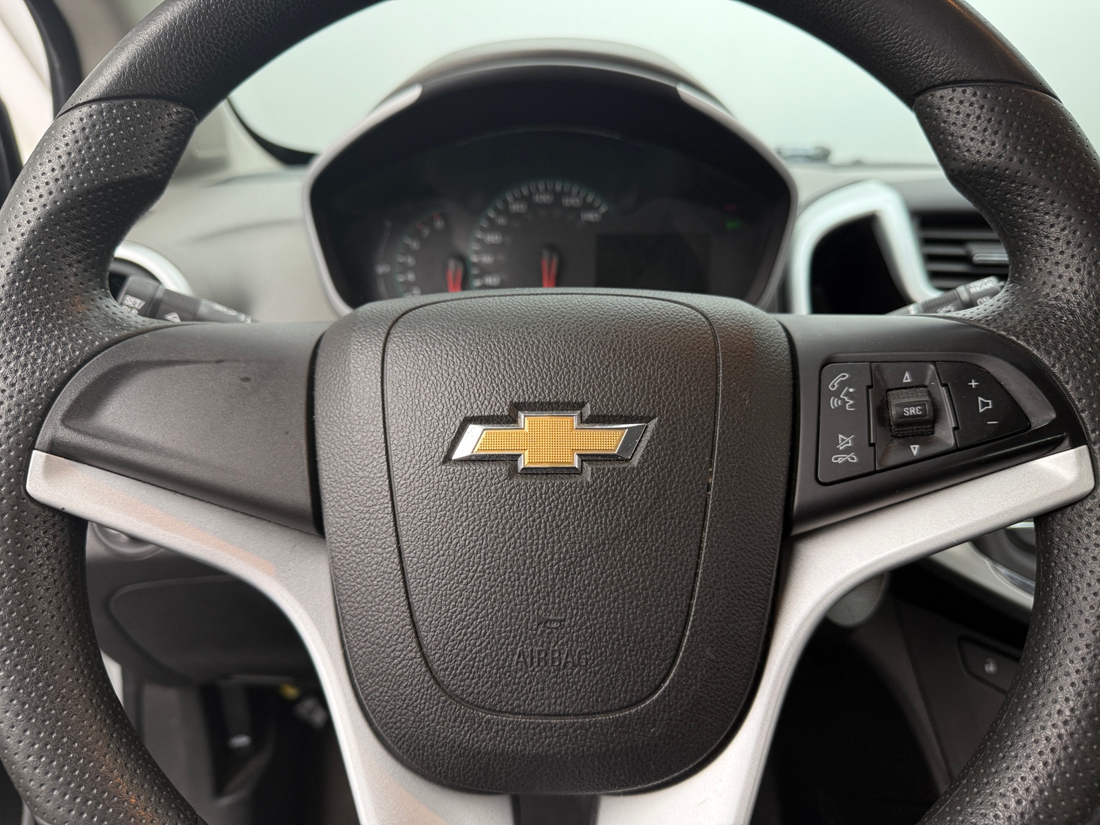 Thumbnail: 2017 Chevrolet Sonic - 5