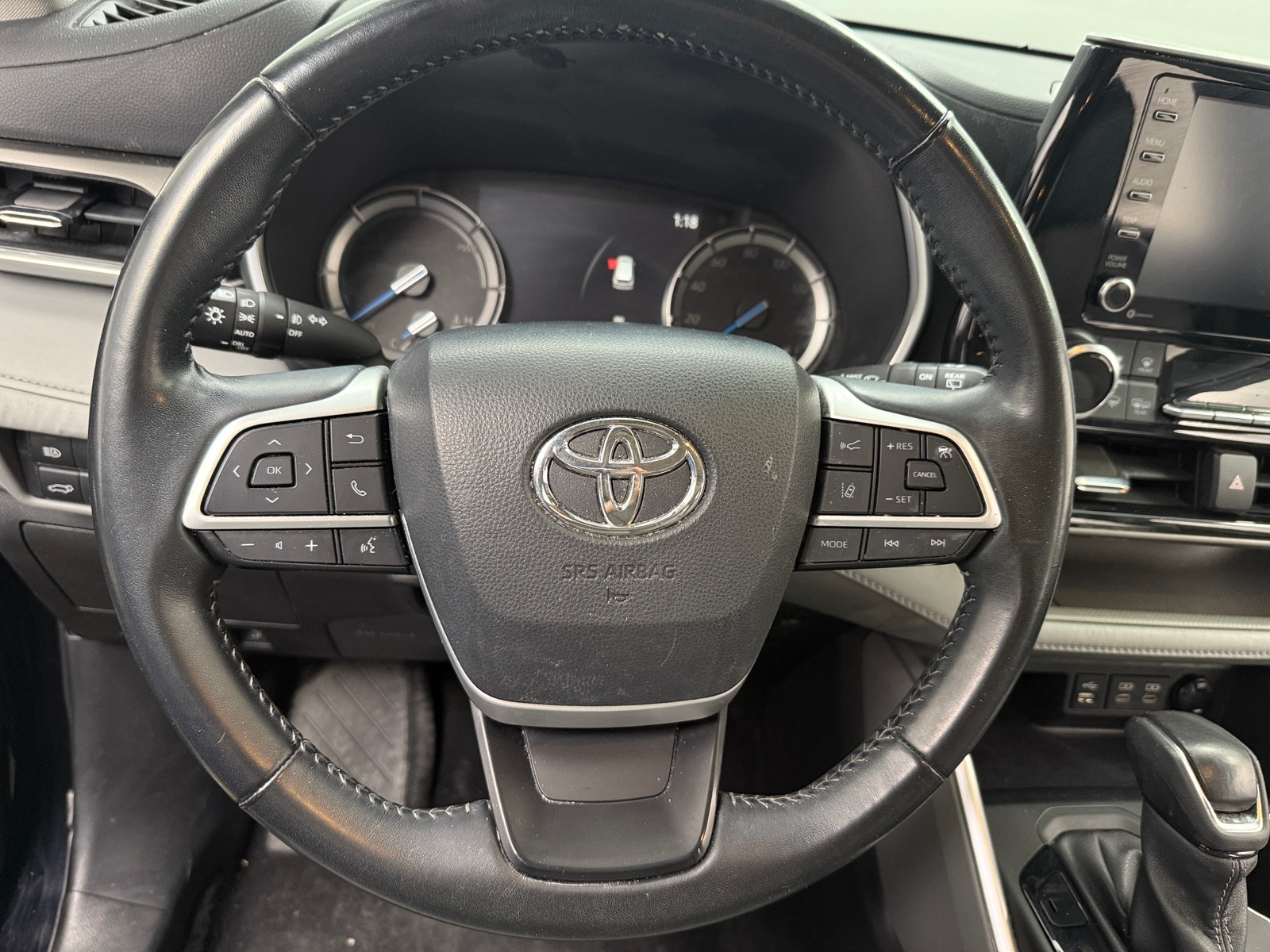 Thumbnail: 2022 Toyota Highlander - 4