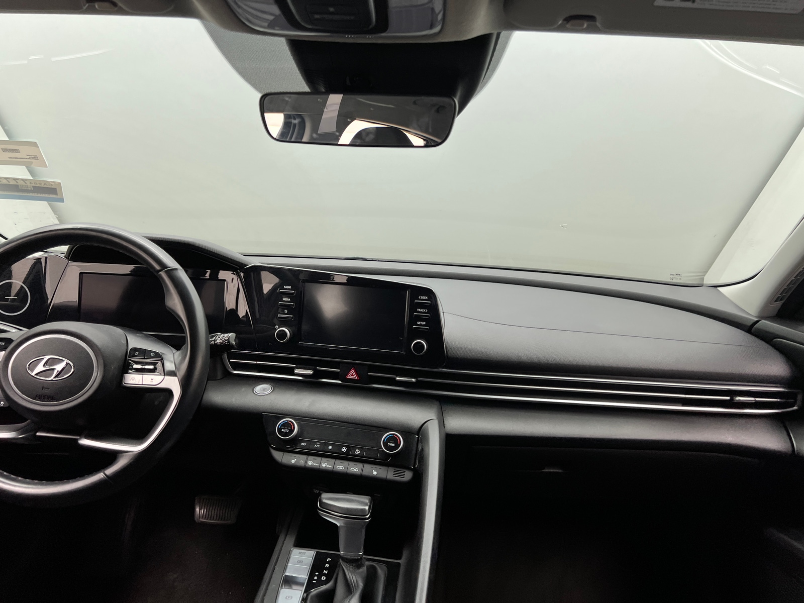 Thumbnail: 2021 Hyundai Elantra - 3