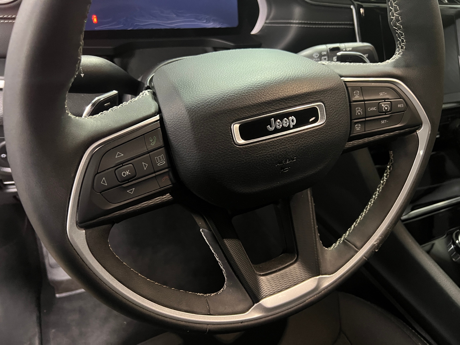 Thumbnail: 2023 Jeep Grand Cherokee L - 5