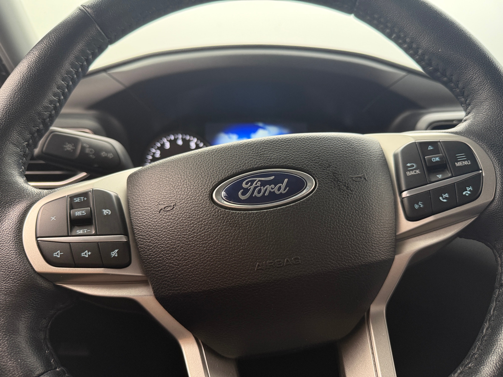 Thumbnail: 2023 Ford Explorer - 5