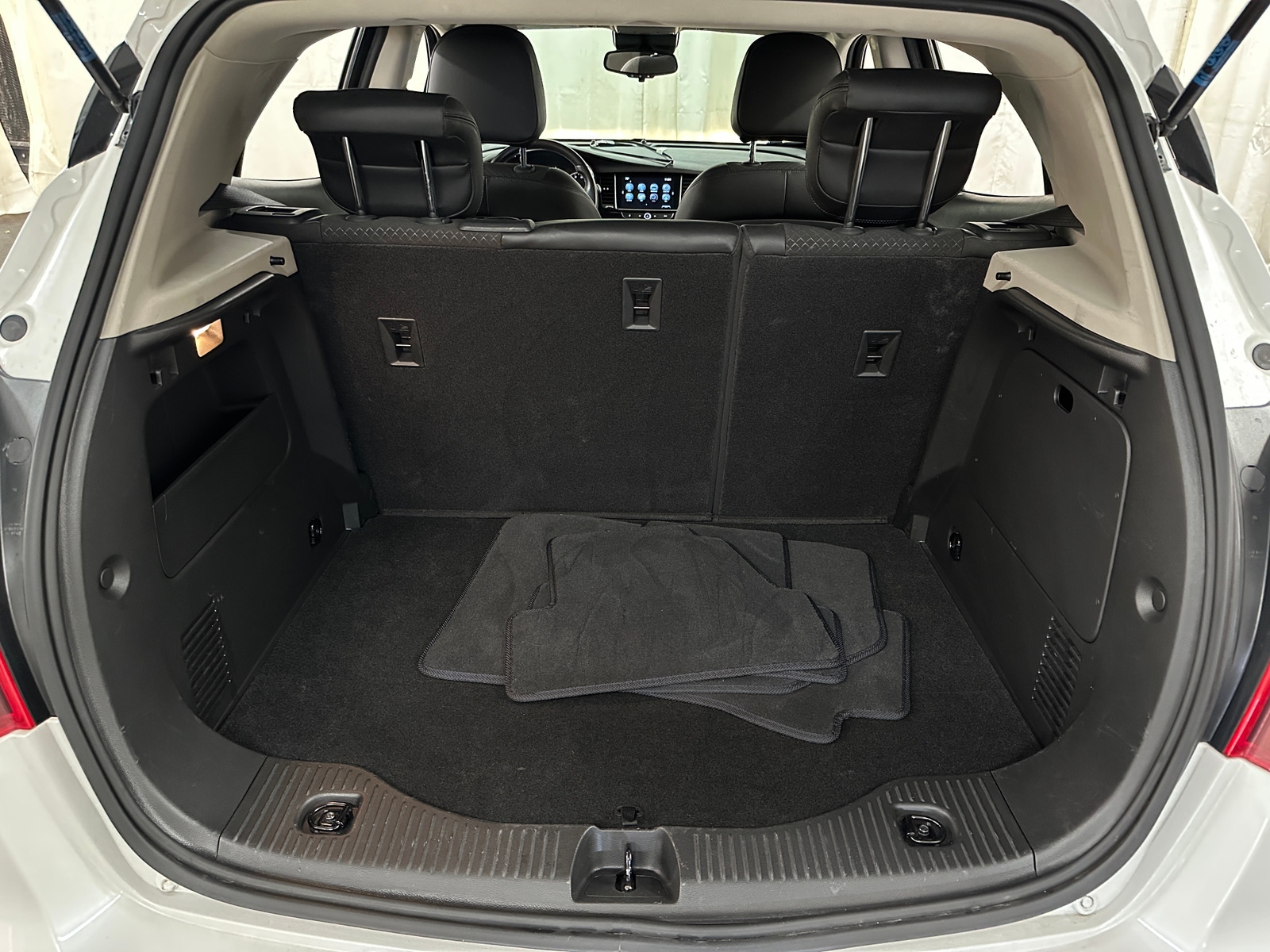 Thumbnail: 2020 Buick Encore - 6