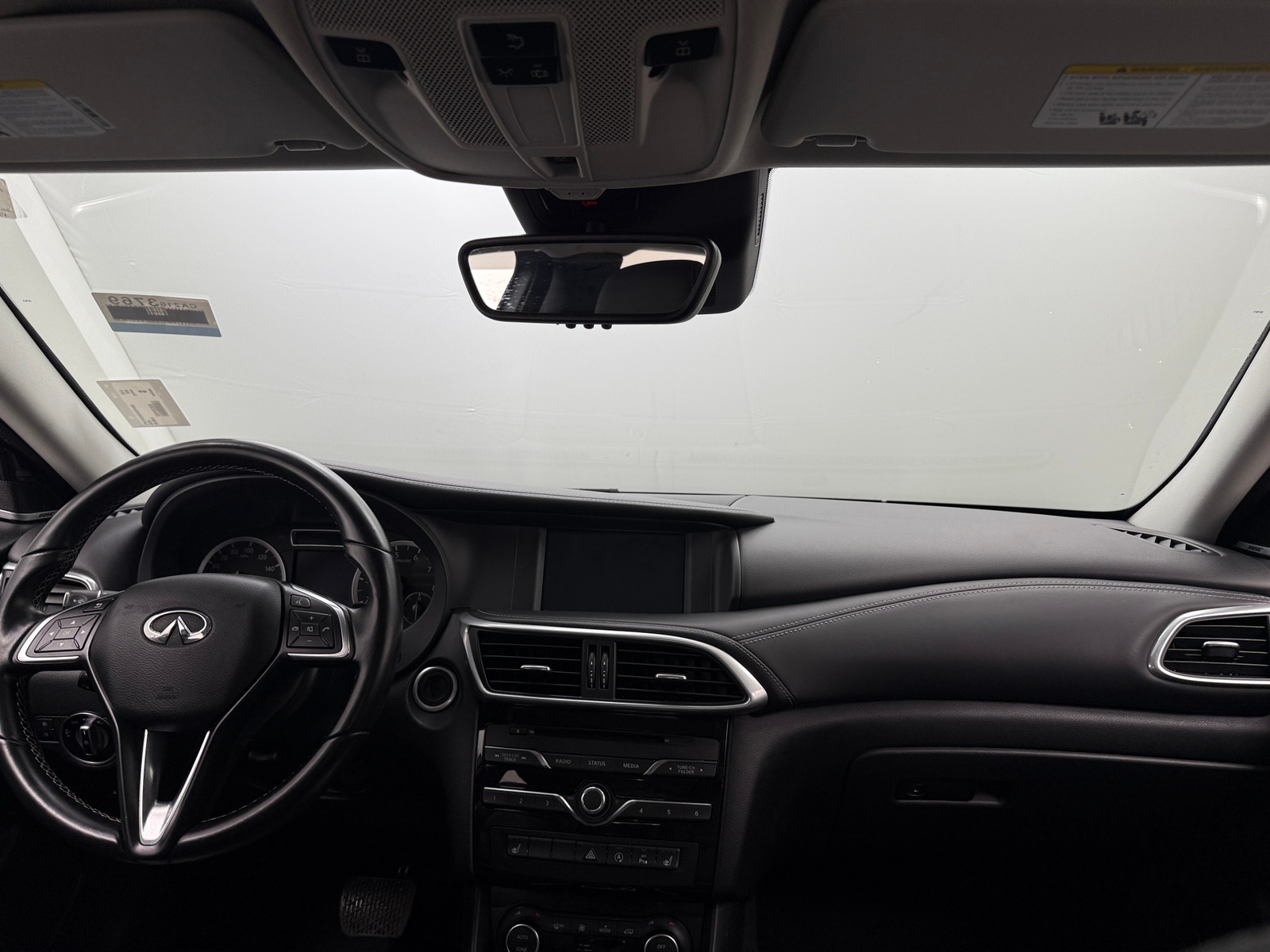 Thumbnail: 2017 INFINITI QX30 - 2