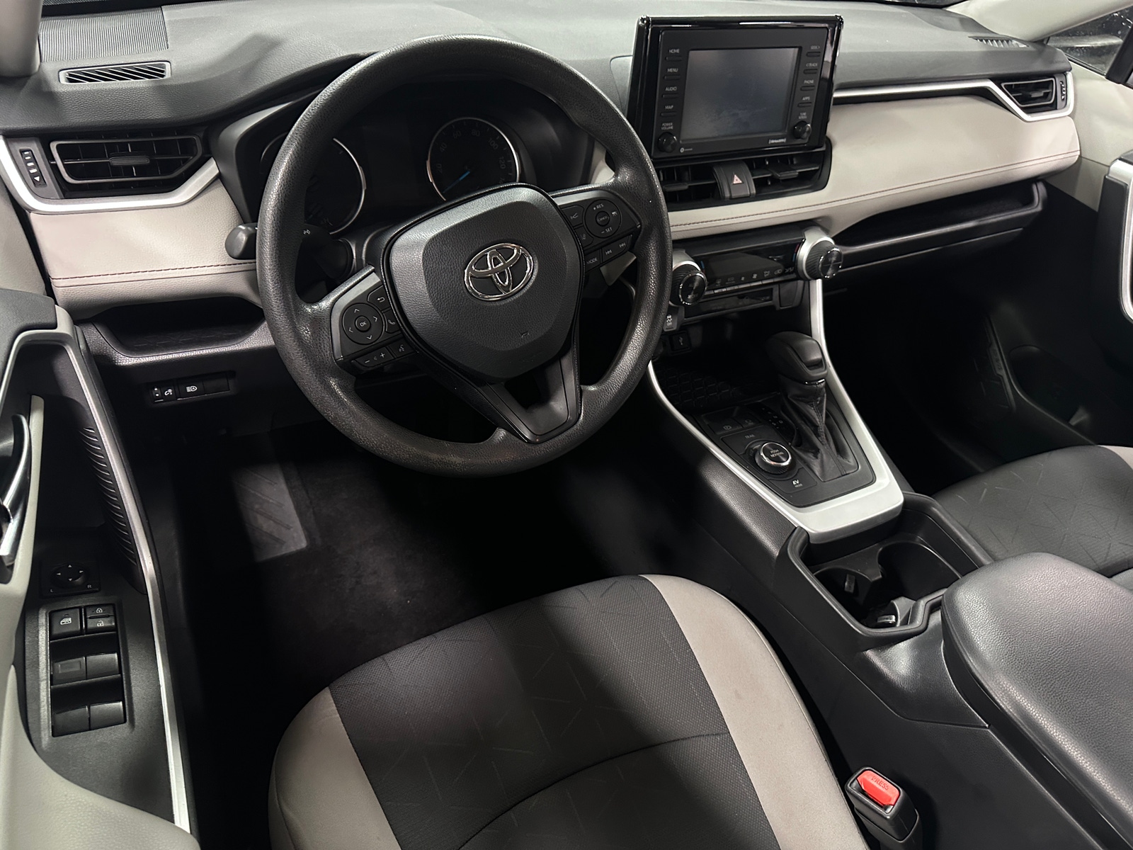 Thumbnail: 2021 Toyota RAV4 - 3