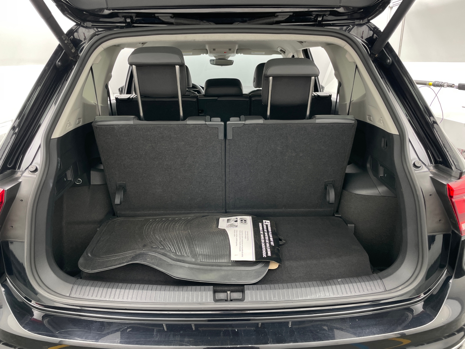 Thumbnail: 2024 Volkswagen Tiguan - 6