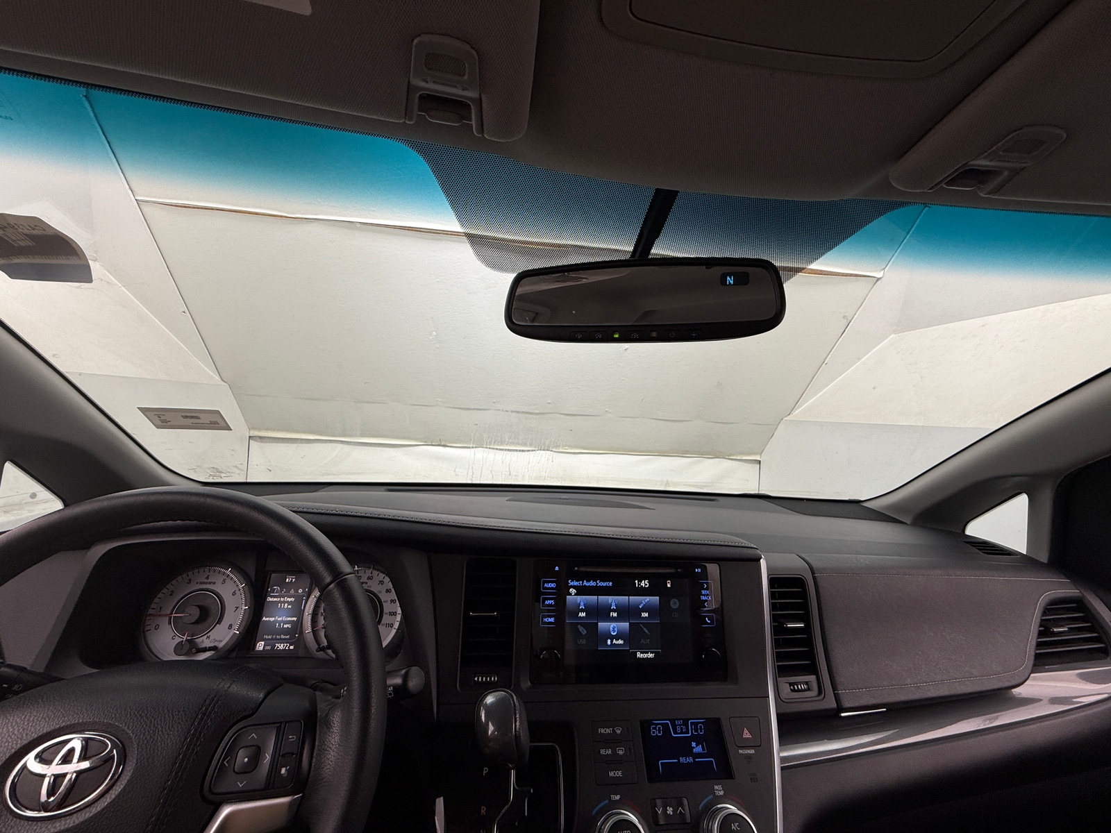 Thumbnail: 2016 Toyota Sienna - 2