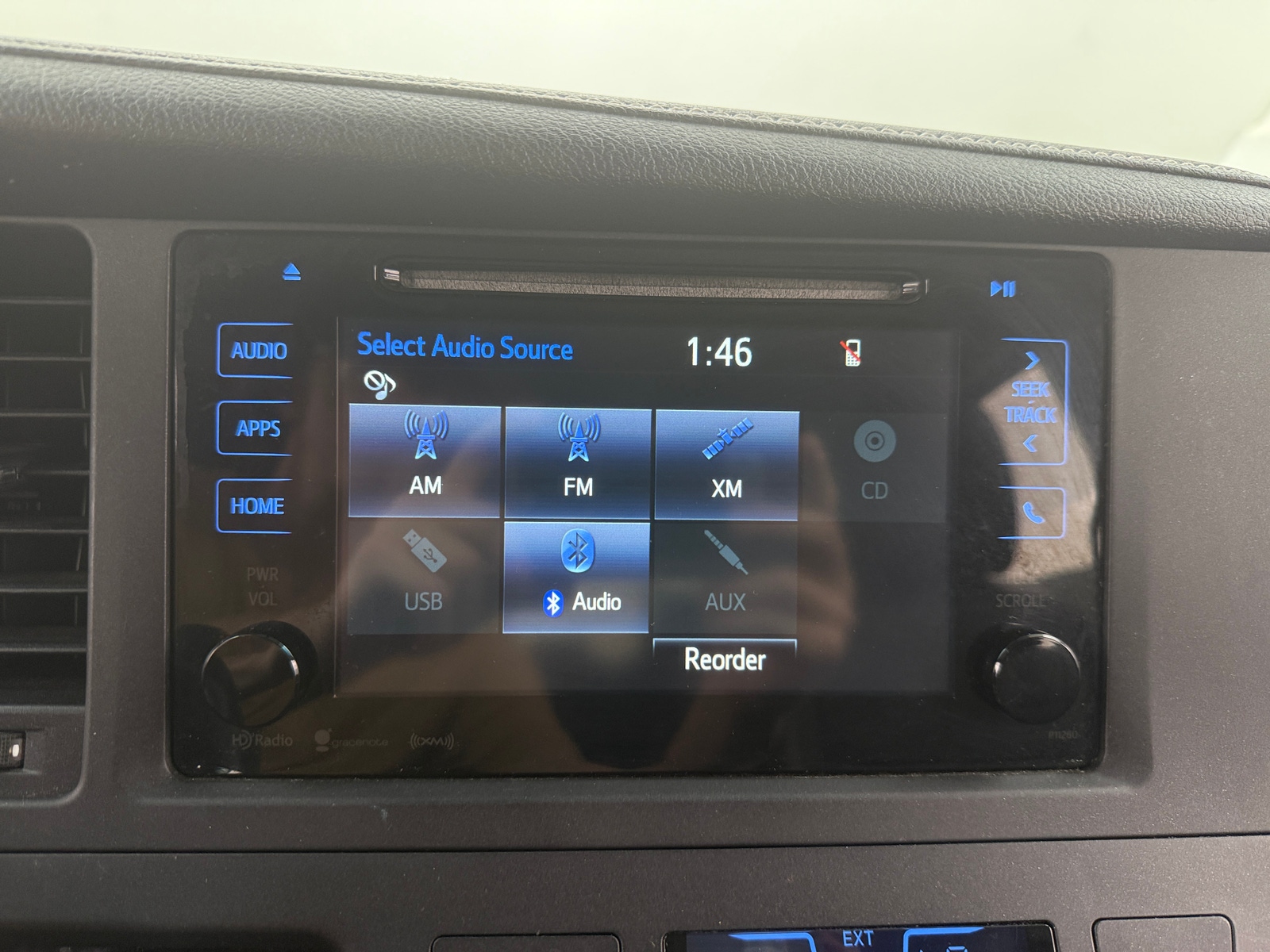 Thumbnail: 2016 Toyota Sienna - 3