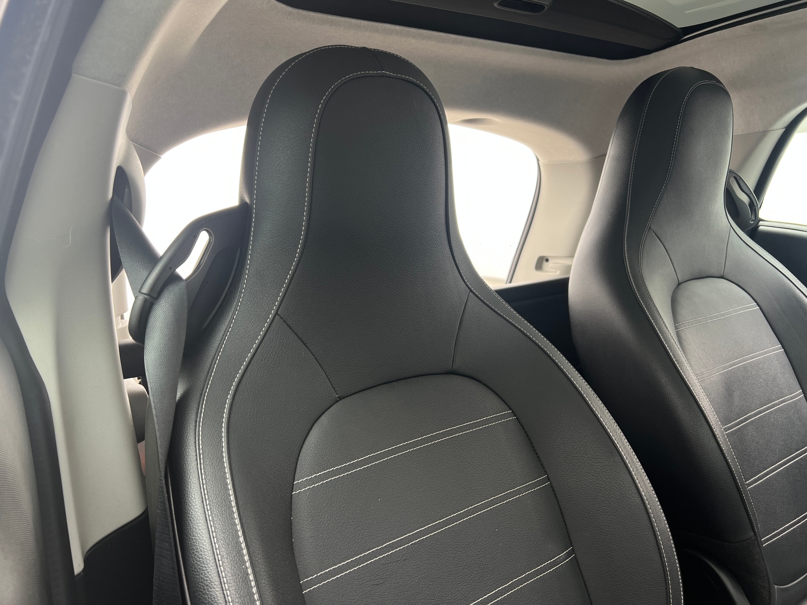 Thumbnail: 2018 smart fortwo - 2