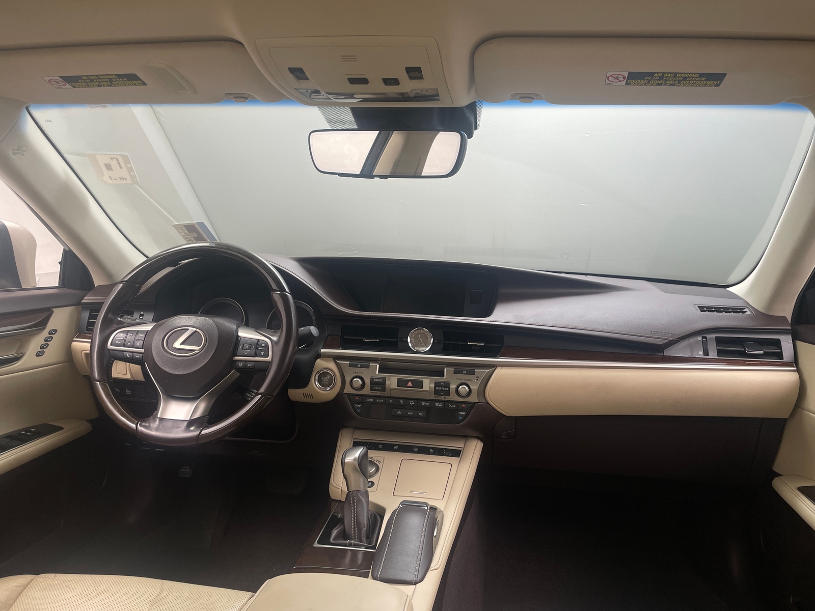 Thumbnail: 2016 Lexus ES - 2