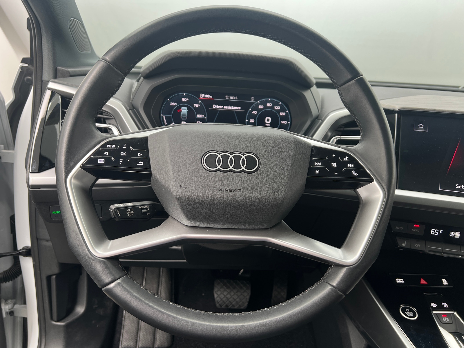 Thumbnail: 2024 Audi Q4 e-tron - 4