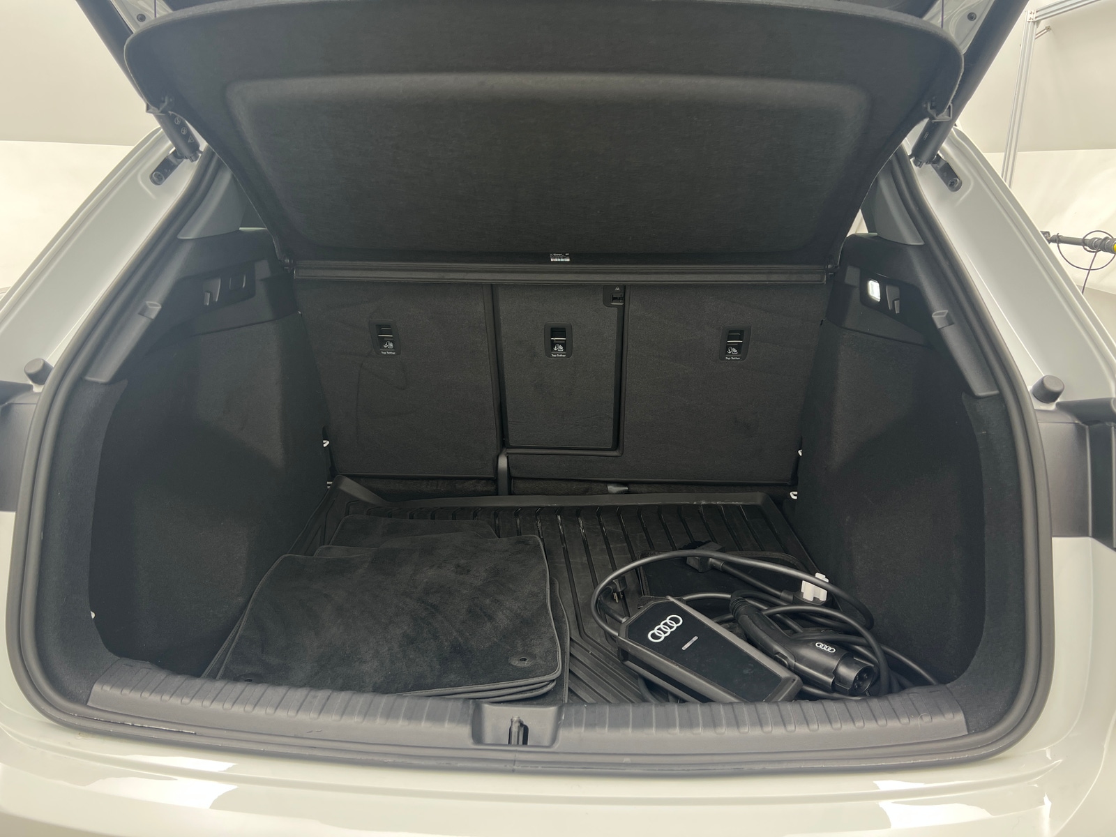Thumbnail: 2024 Audi Q4 e-tron - 6