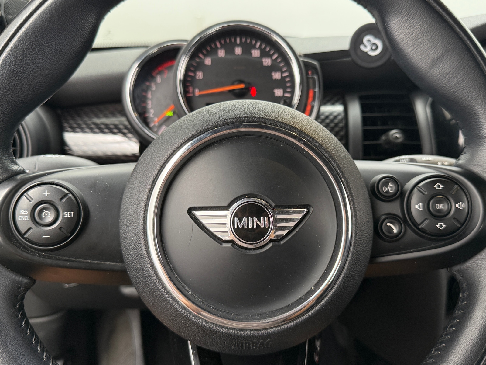Thumbnail: 2018 MINI Cooper Convertible - 4