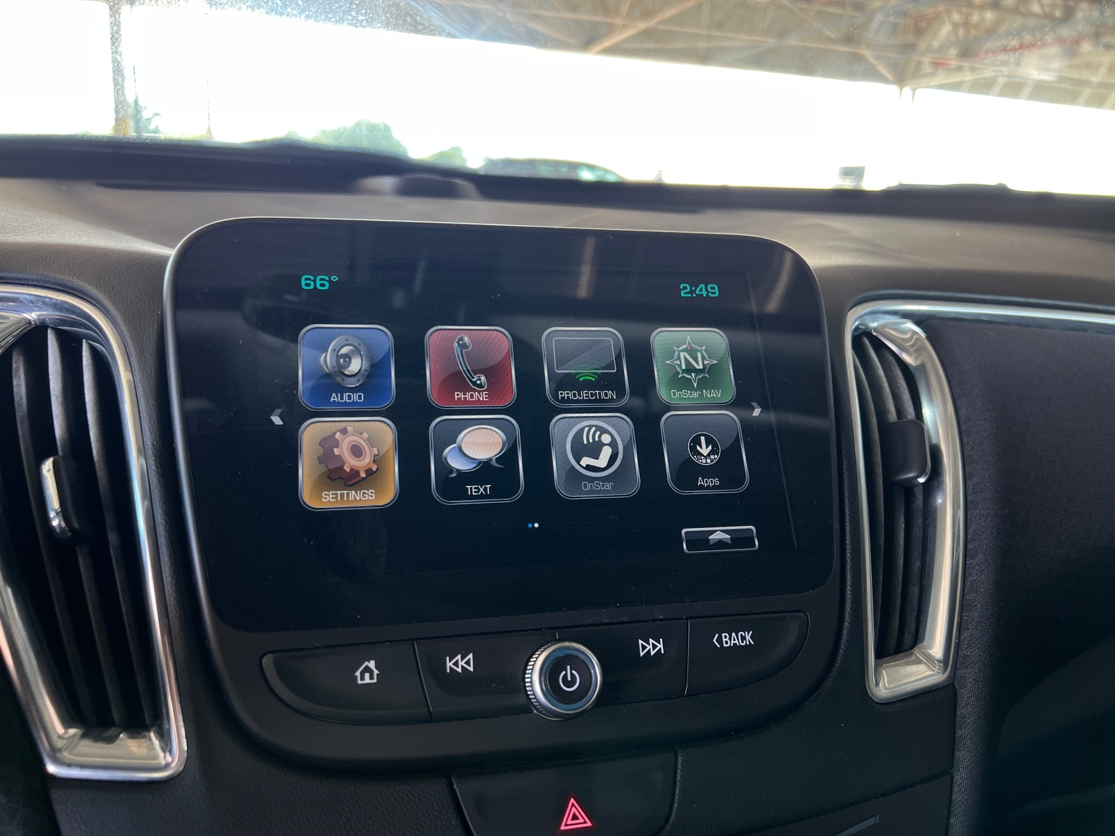 Thumbnail: 2018 Chevrolet Malibu - 4