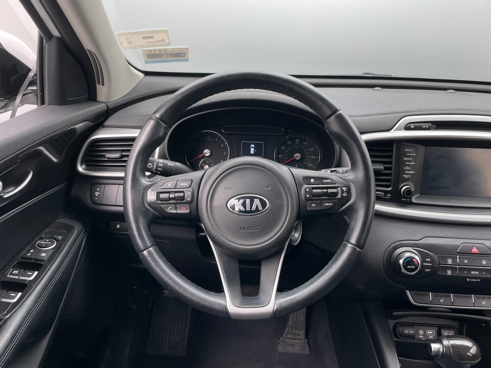 Thumbnail: 2017 Kia Sorento - 5