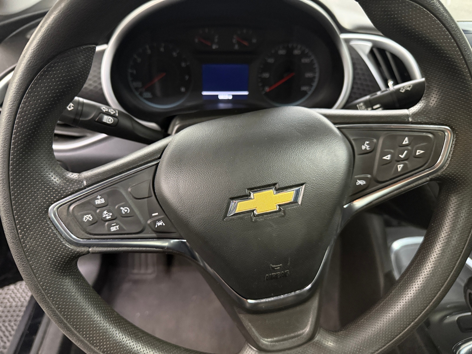 Thumbnail: 2023 Chevrolet Malibu - 5