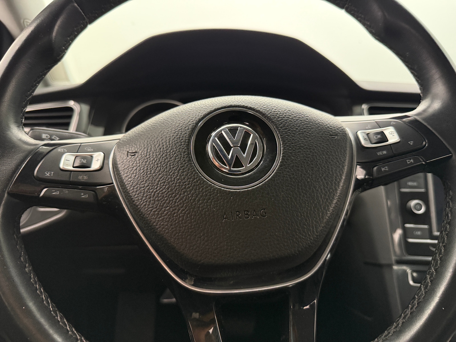 Thumbnail: 2019 Volkswagen Golf - 5