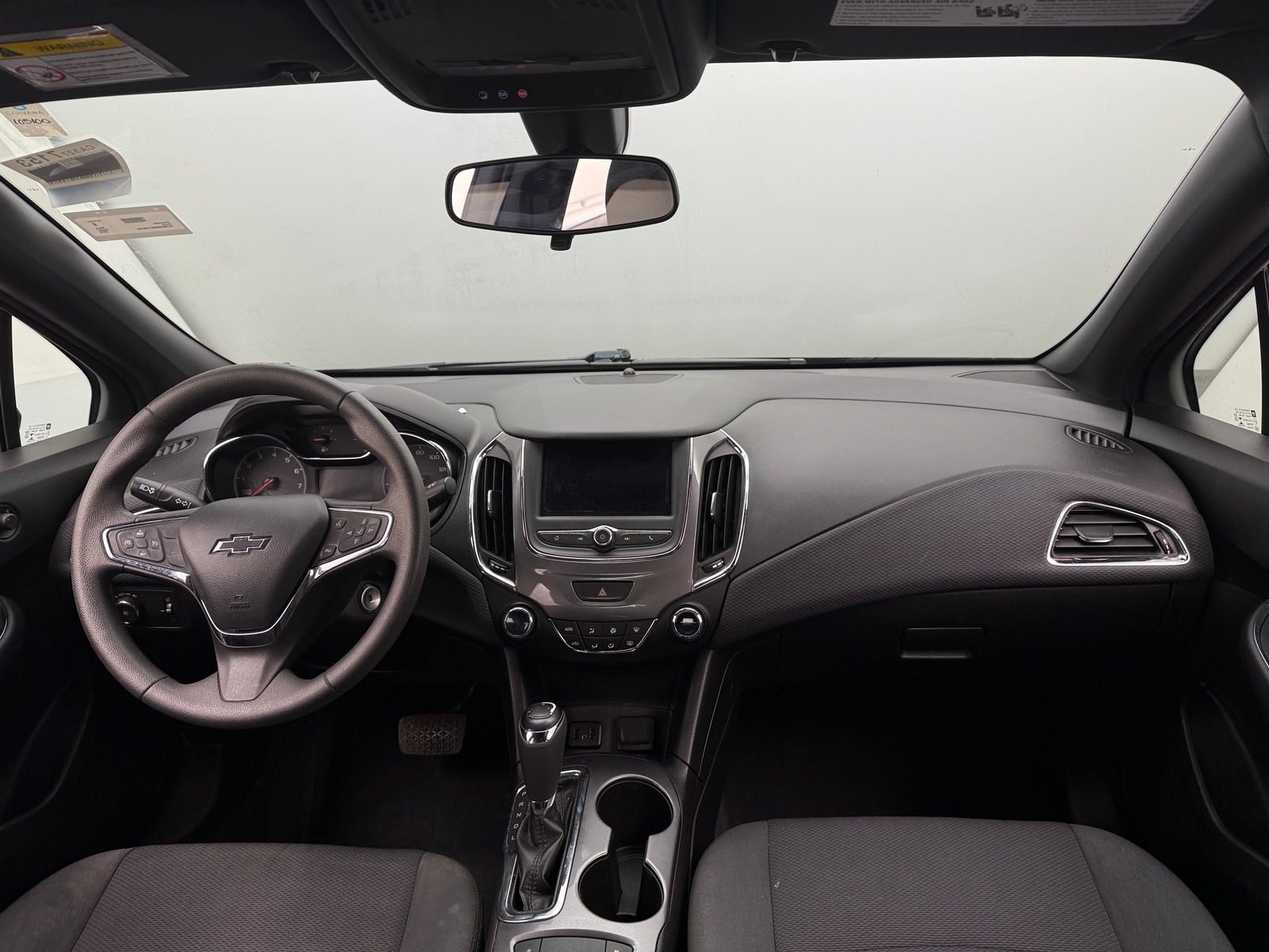 Thumbnail: 2019 Chevrolet Cruze - 3