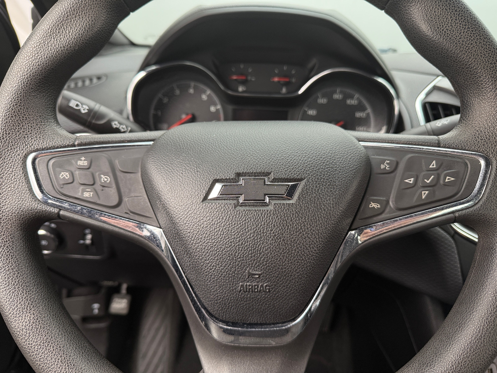Thumbnail: 2019 Chevrolet Cruze - 5