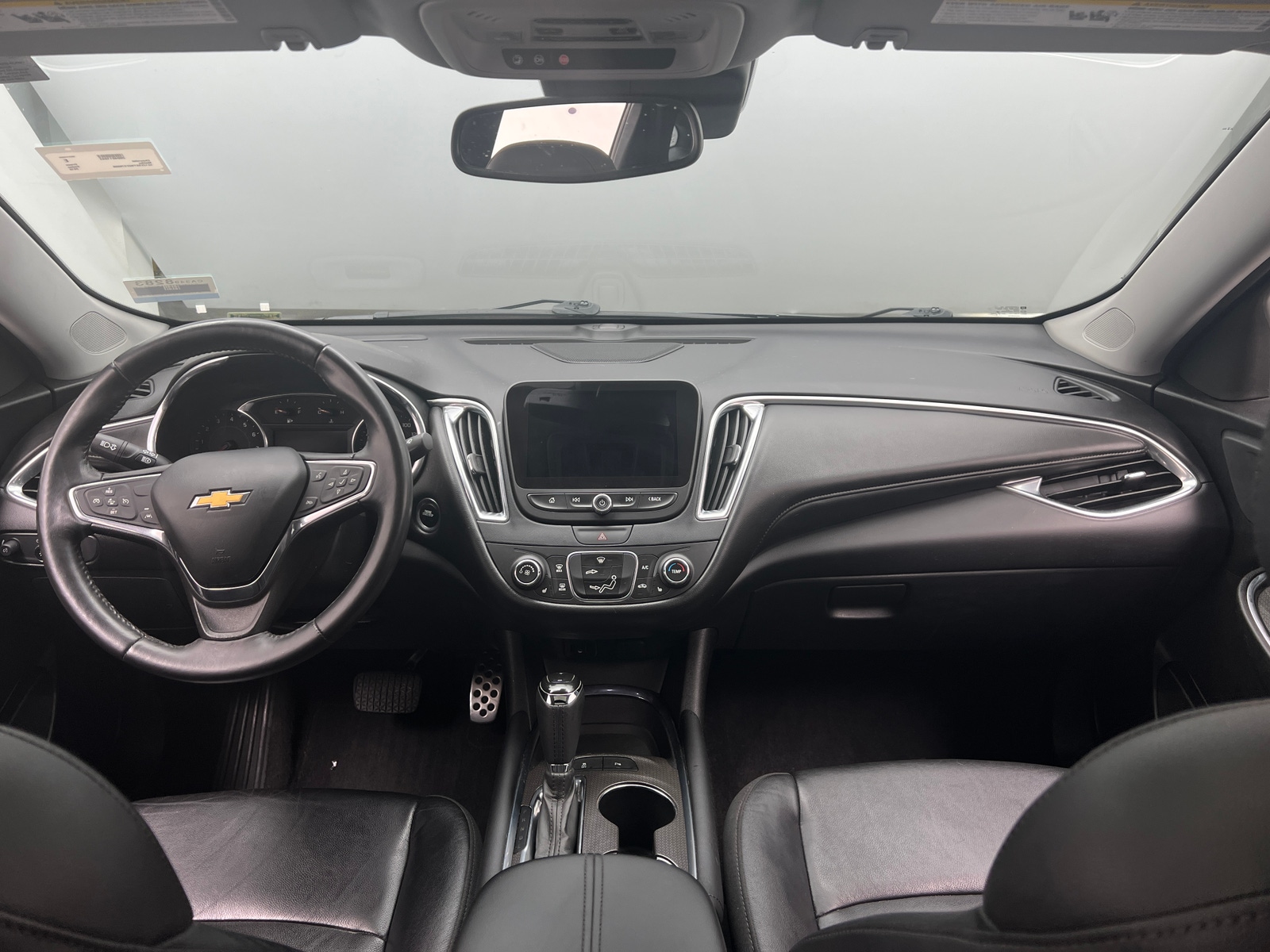Thumbnail: 2016 Chevrolet Malibu - 3