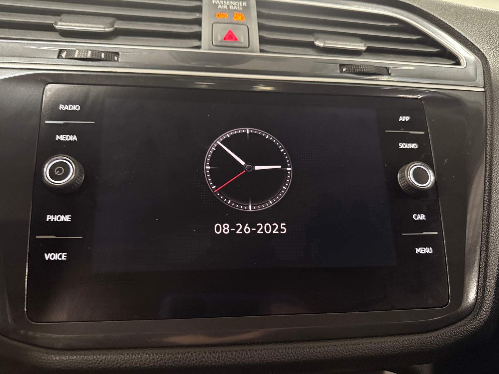 Thumbnail: 2024 Volkswagen Tiguan - 3
