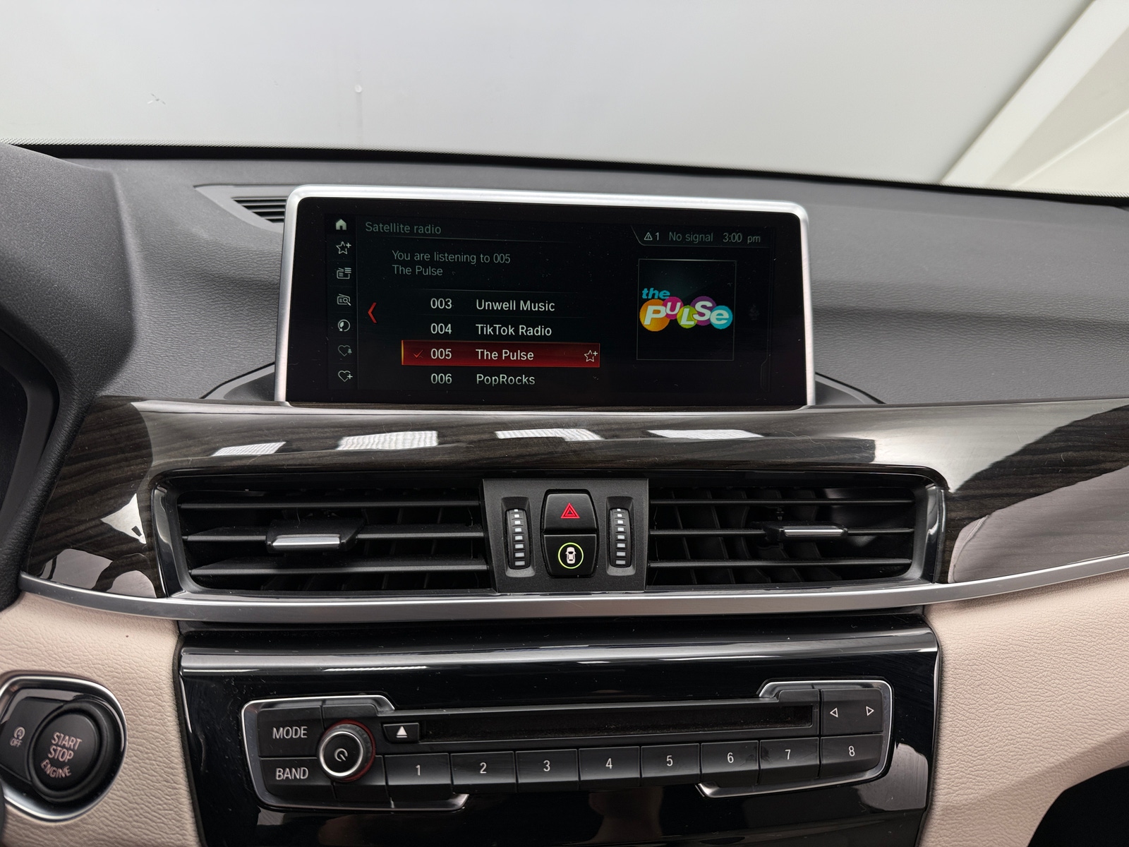 Thumbnail: 2018 BMW X1 - 3