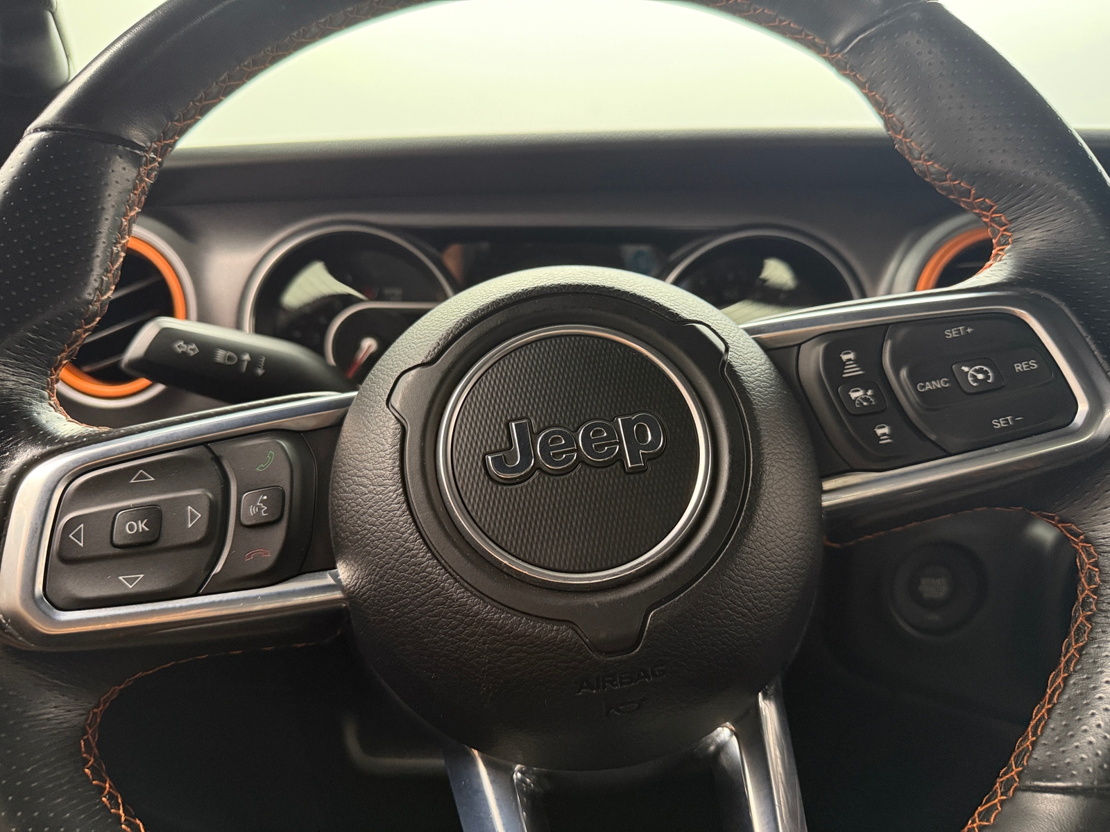Thumbnail: 2021 Jeep Gladiator - 4