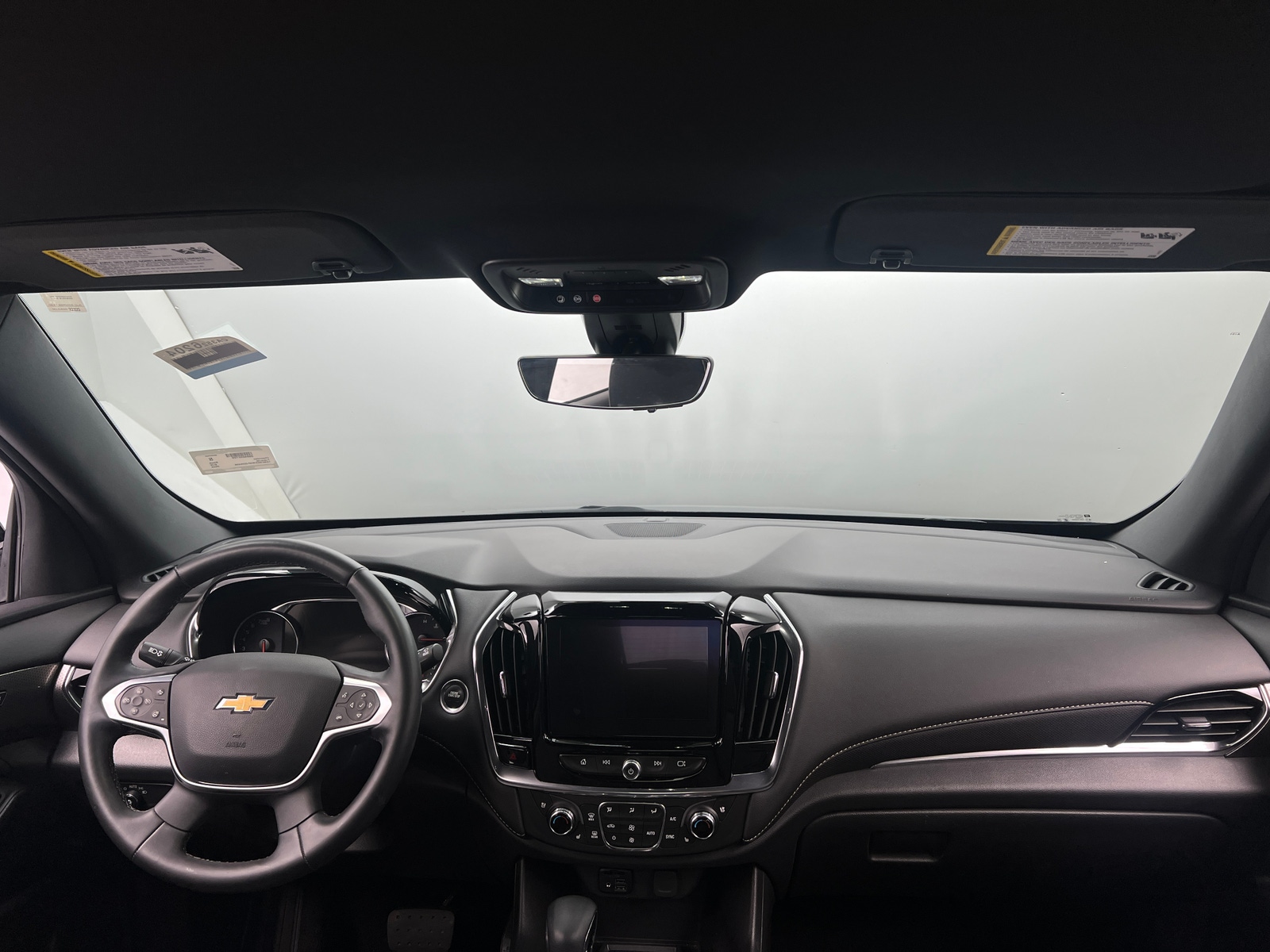 Thumbnail: 2023 Chevrolet Traverse - 2