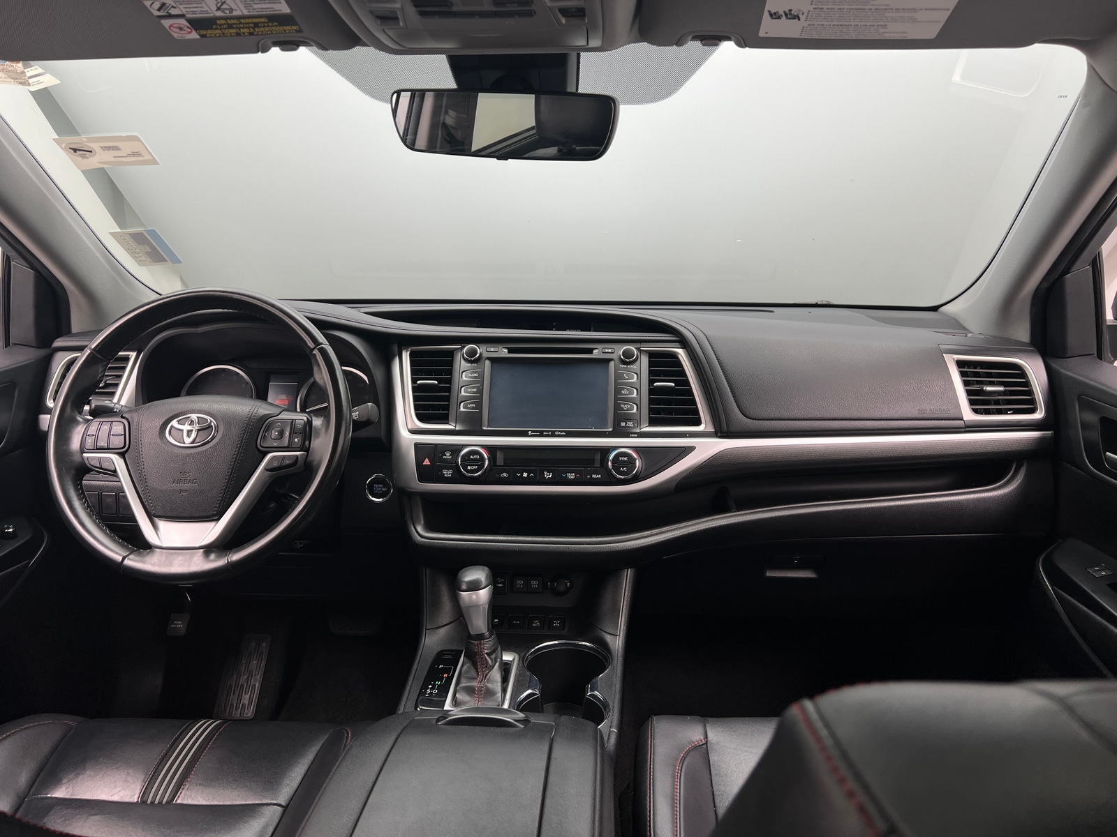Thumbnail: 2019 Toyota Highlander - 2
