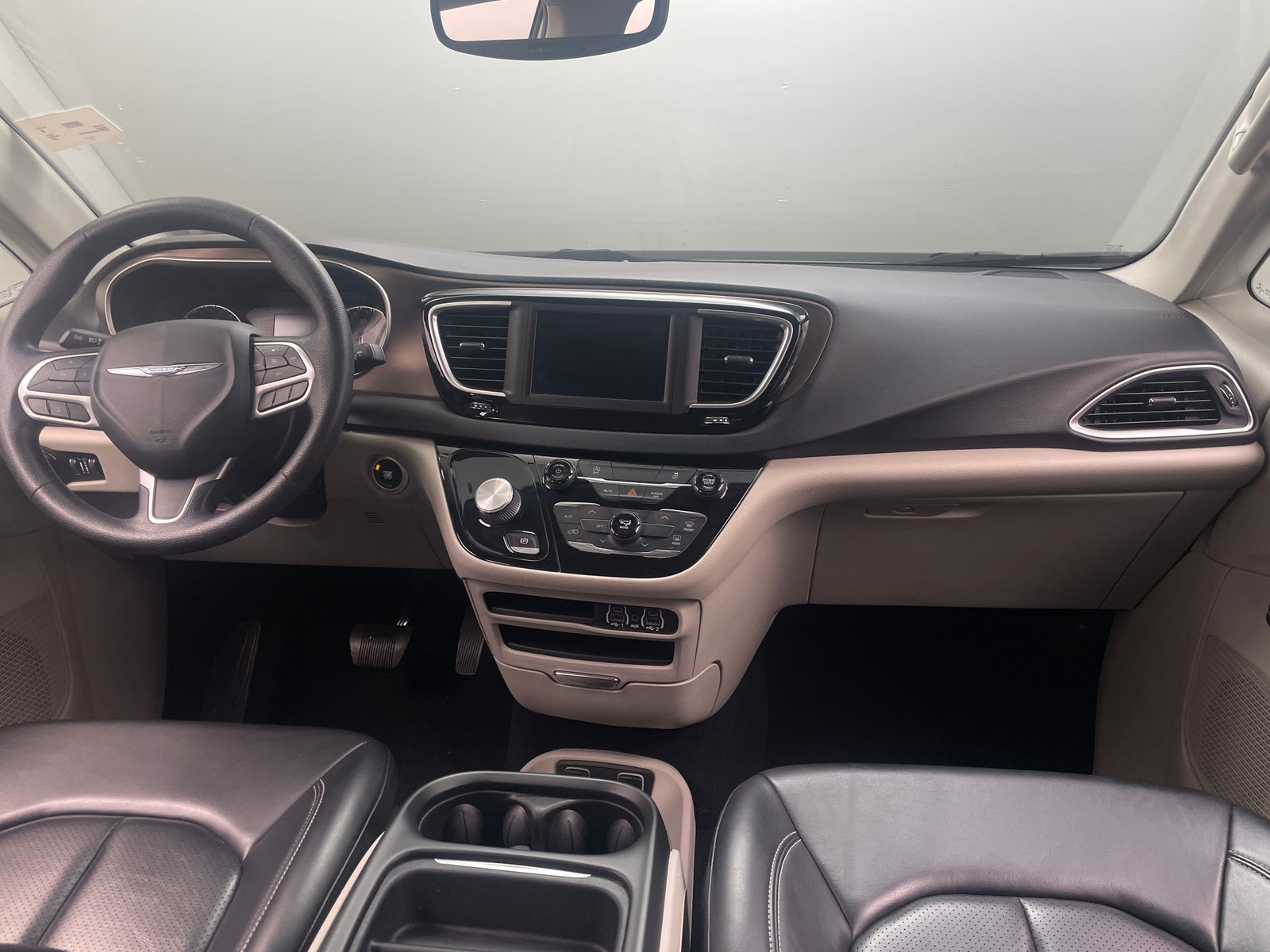 Thumbnail: 2021 Chrysler Voyager - 2