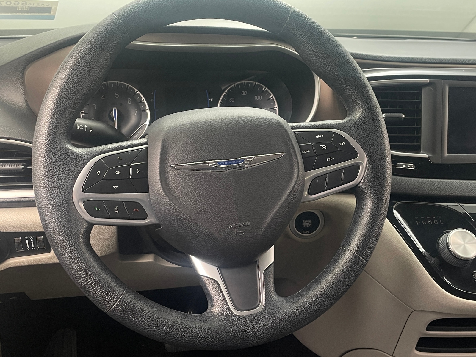 Thumbnail: 2021 Chrysler Voyager - 4