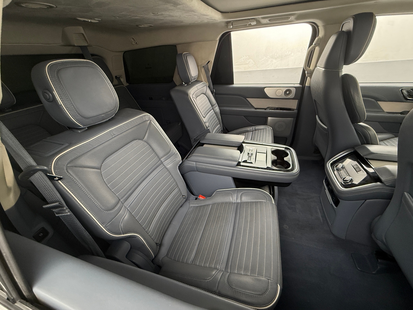 Thumbnail: 2019 Lincoln Navigator - 5