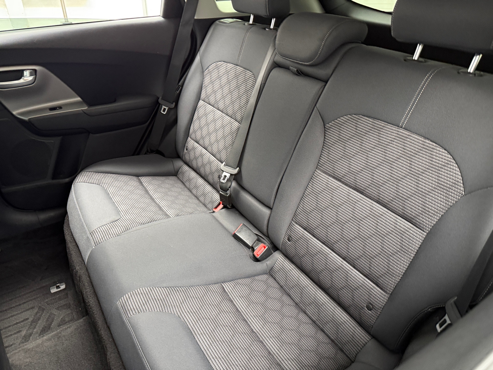 Thumbnail: 2019 Kia Niro - 6