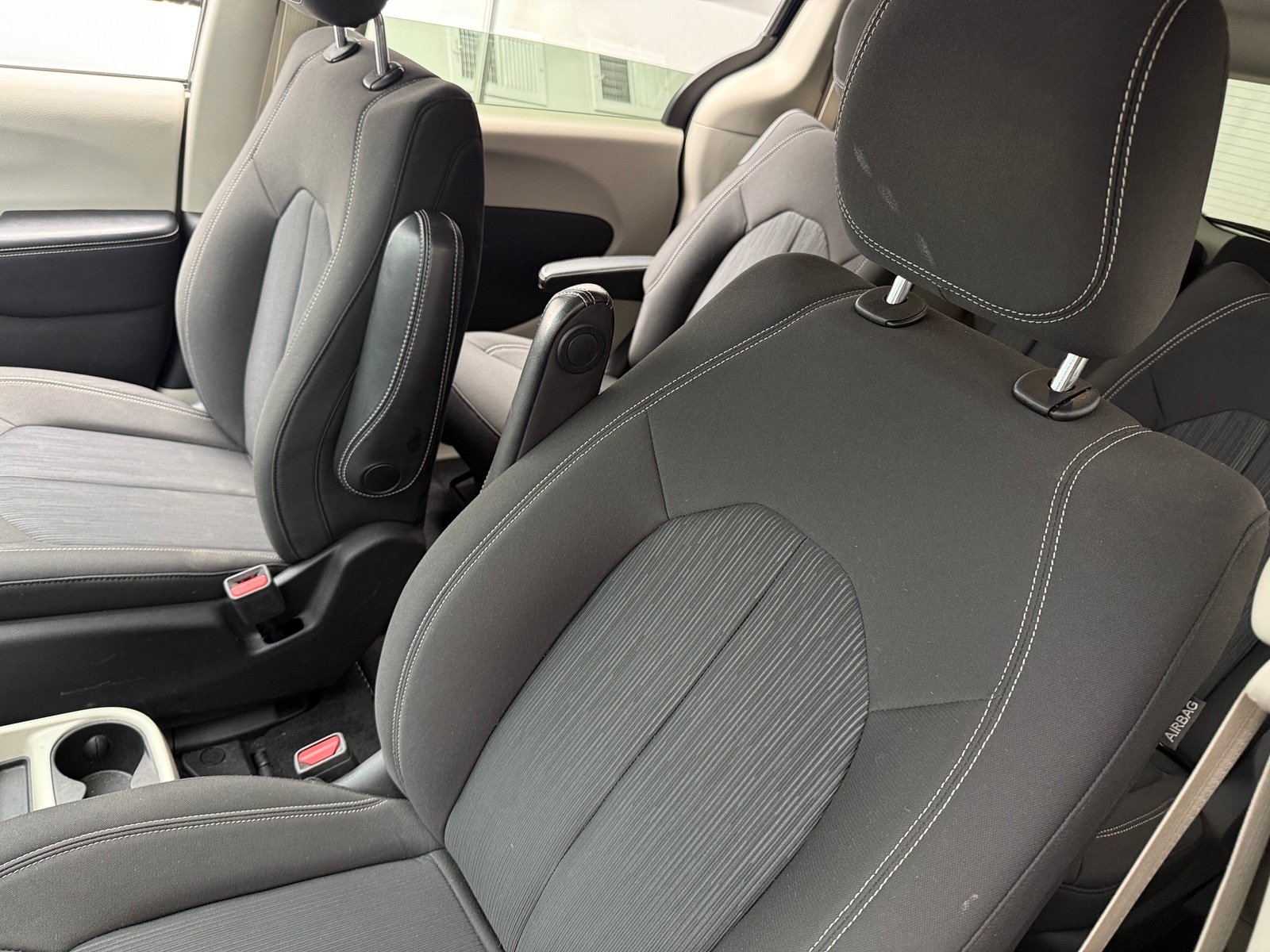 Thumbnail: 2020 Chrysler Voyager - 2