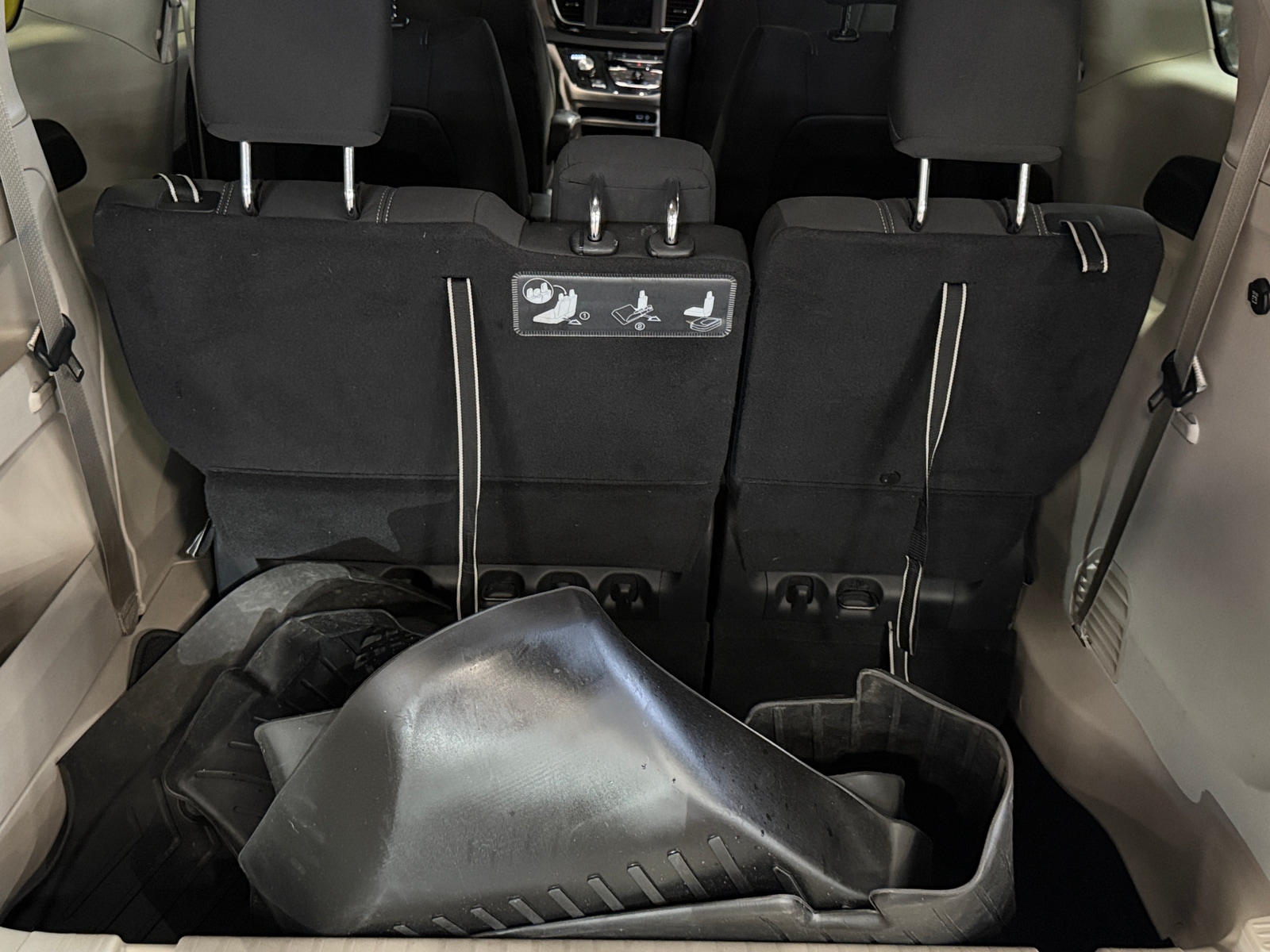 Thumbnail: 2020 Chrysler Voyager - 7
