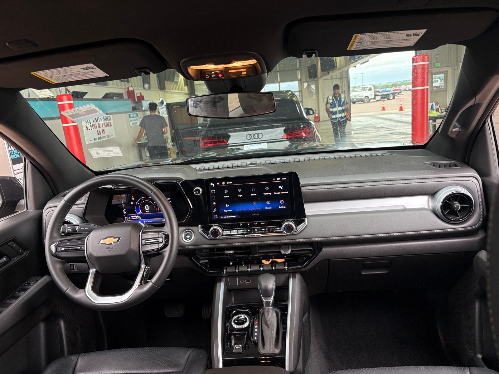 Thumbnail: 2023 Chevrolet Colorado - 3