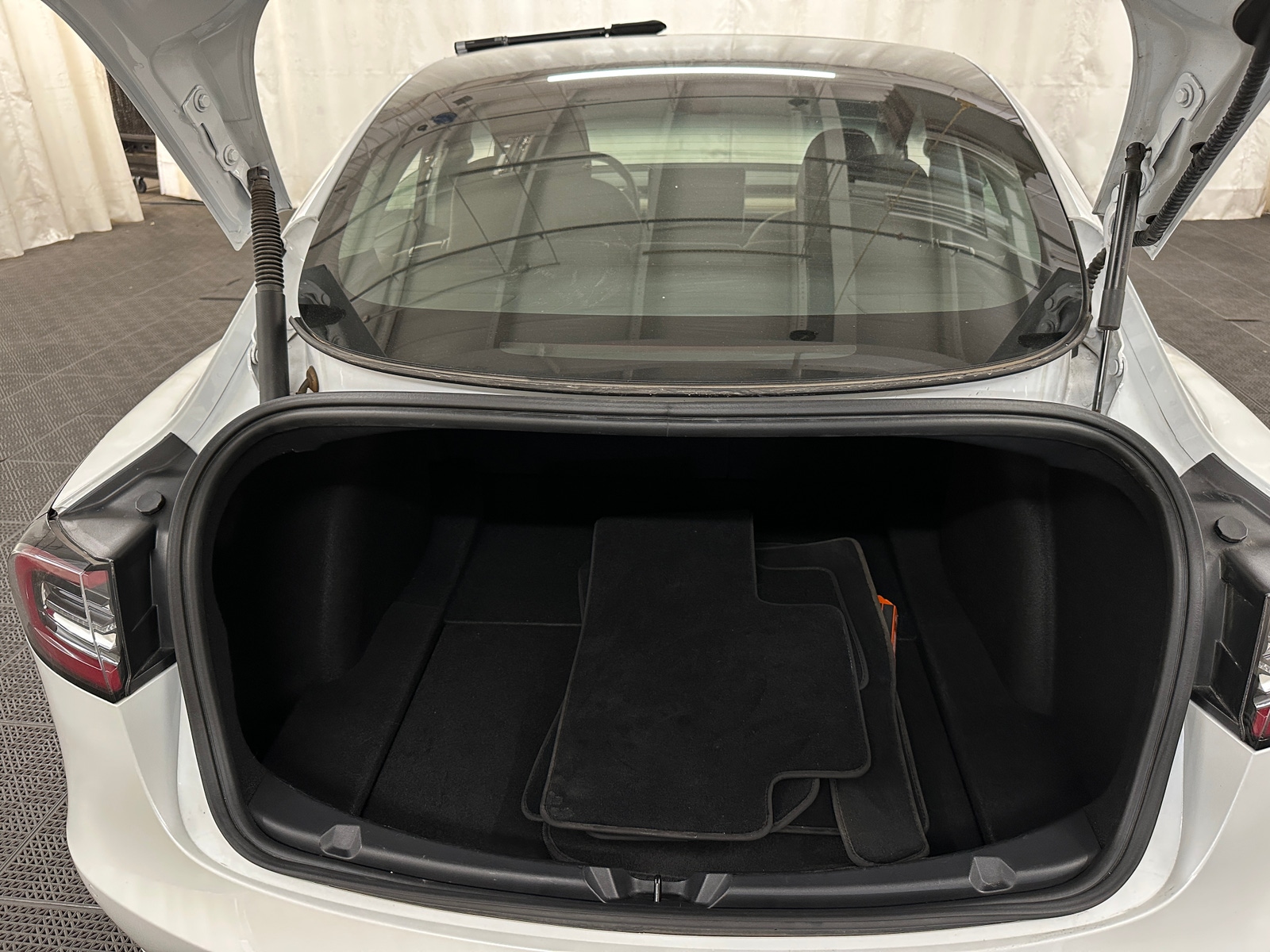 Thumbnail: 2021 Tesla Model 3 - 6
