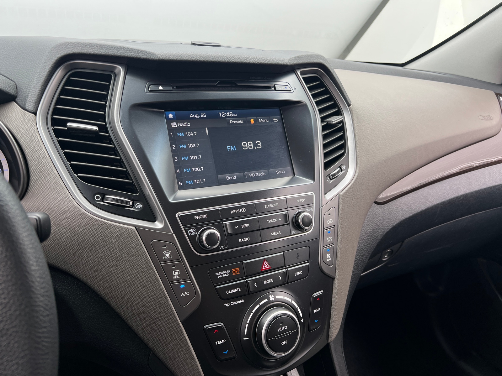 Thumbnail: 2018 Hyundai Santa Fe - 4