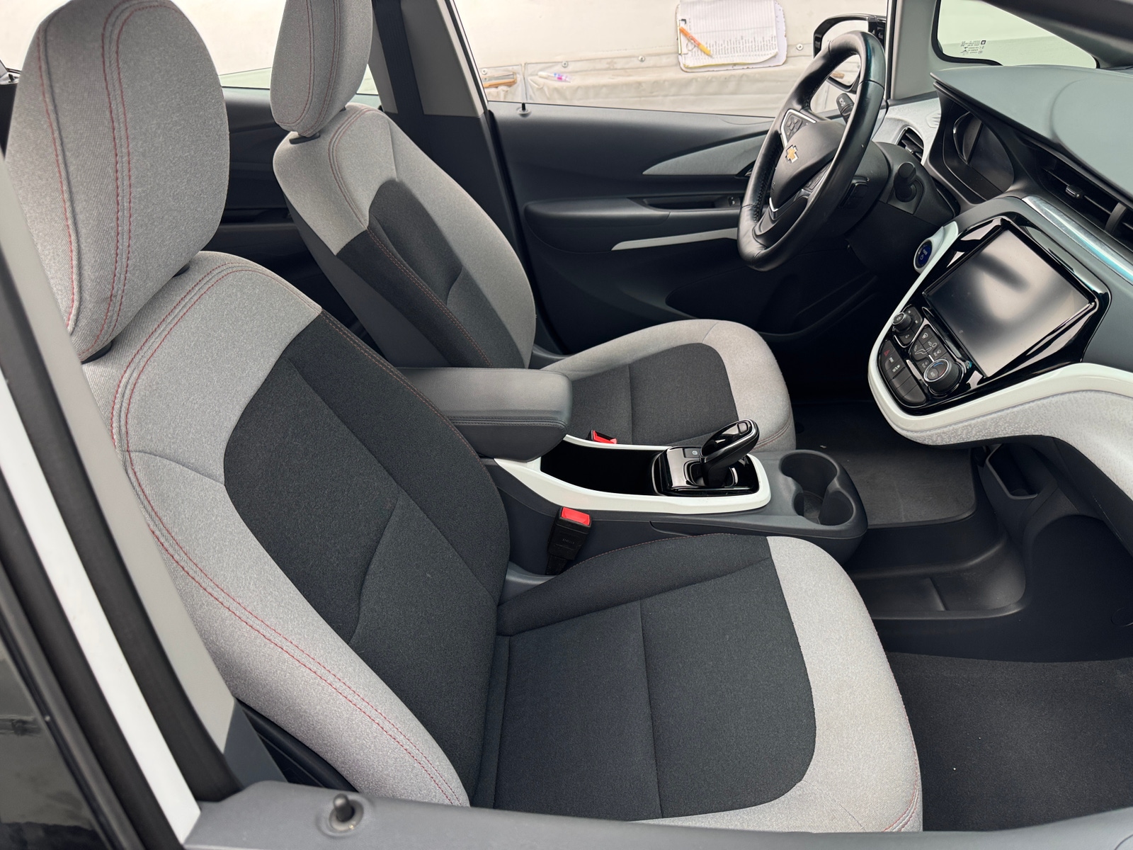 Thumbnail: 2020 Chevrolet Bolt EV - 2