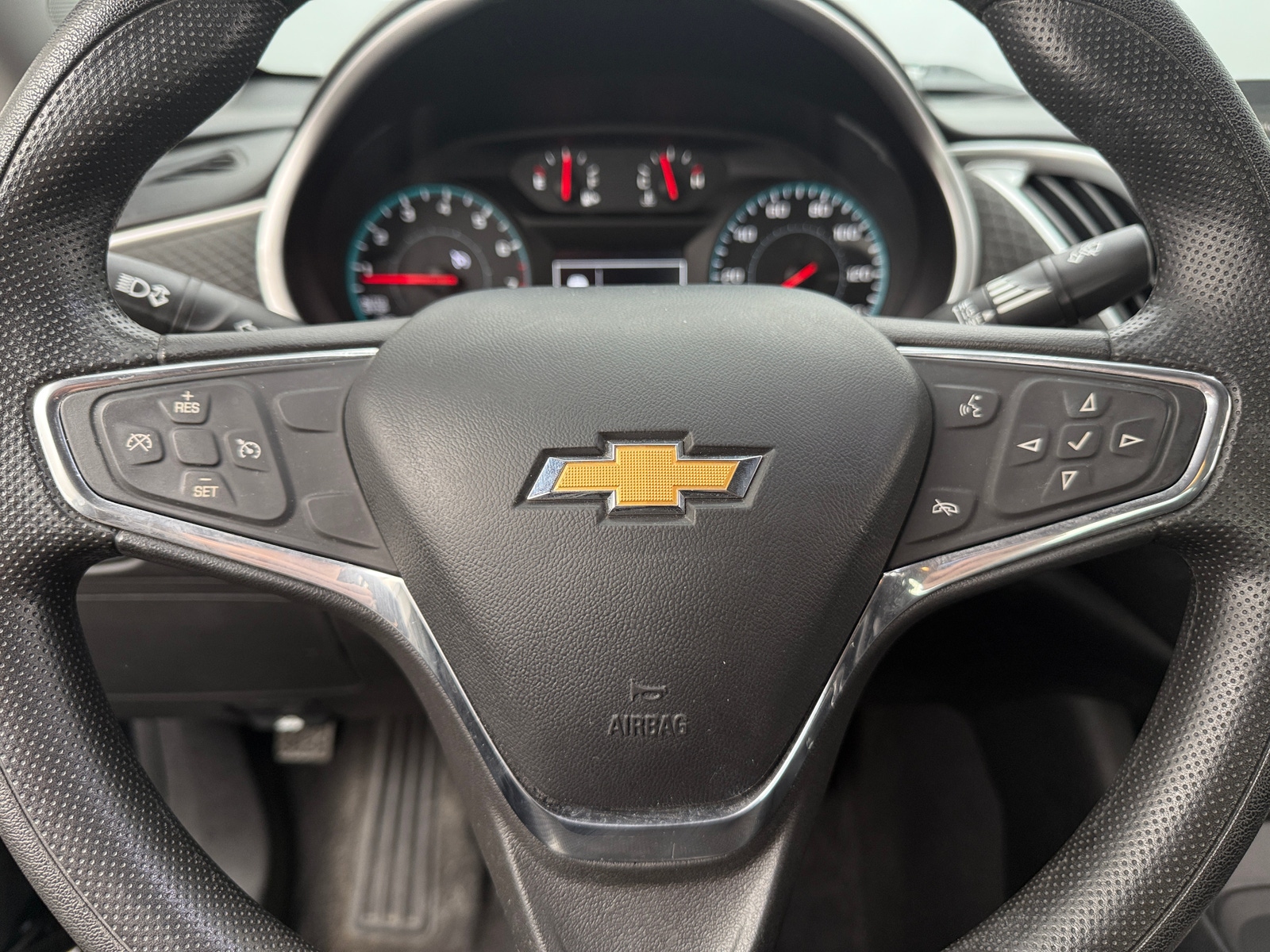 Thumbnail: 2020 Chevrolet Malibu - 5