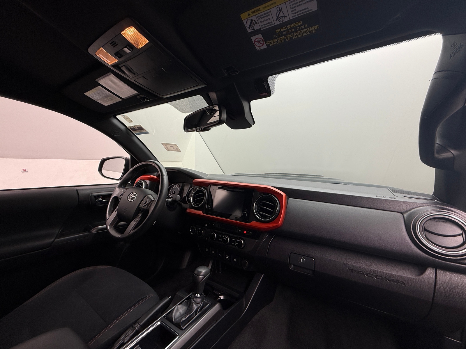 Thumbnail: 2018 Toyota Tacoma - 3