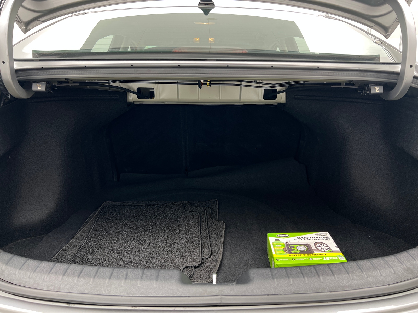 Thumbnail: 2024 Kia Forte - 7