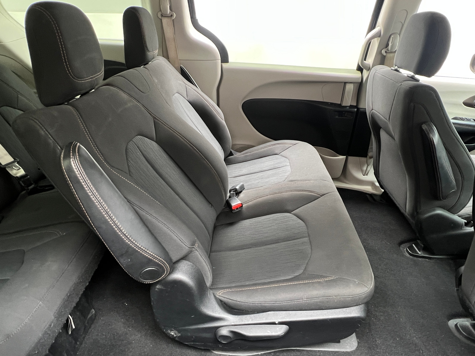 Thumbnail: 2019 Chrysler Pacifica - 6