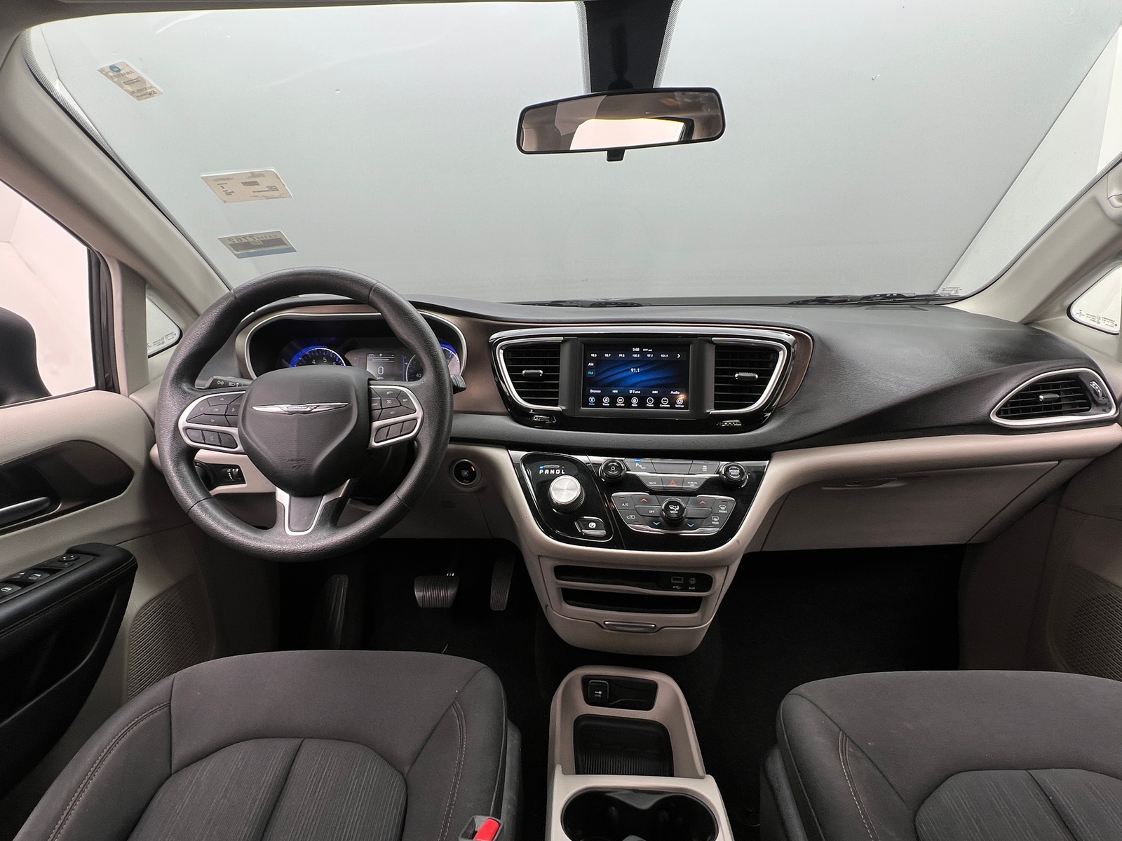 Thumbnail: 2019 Chrysler Pacifica - 3