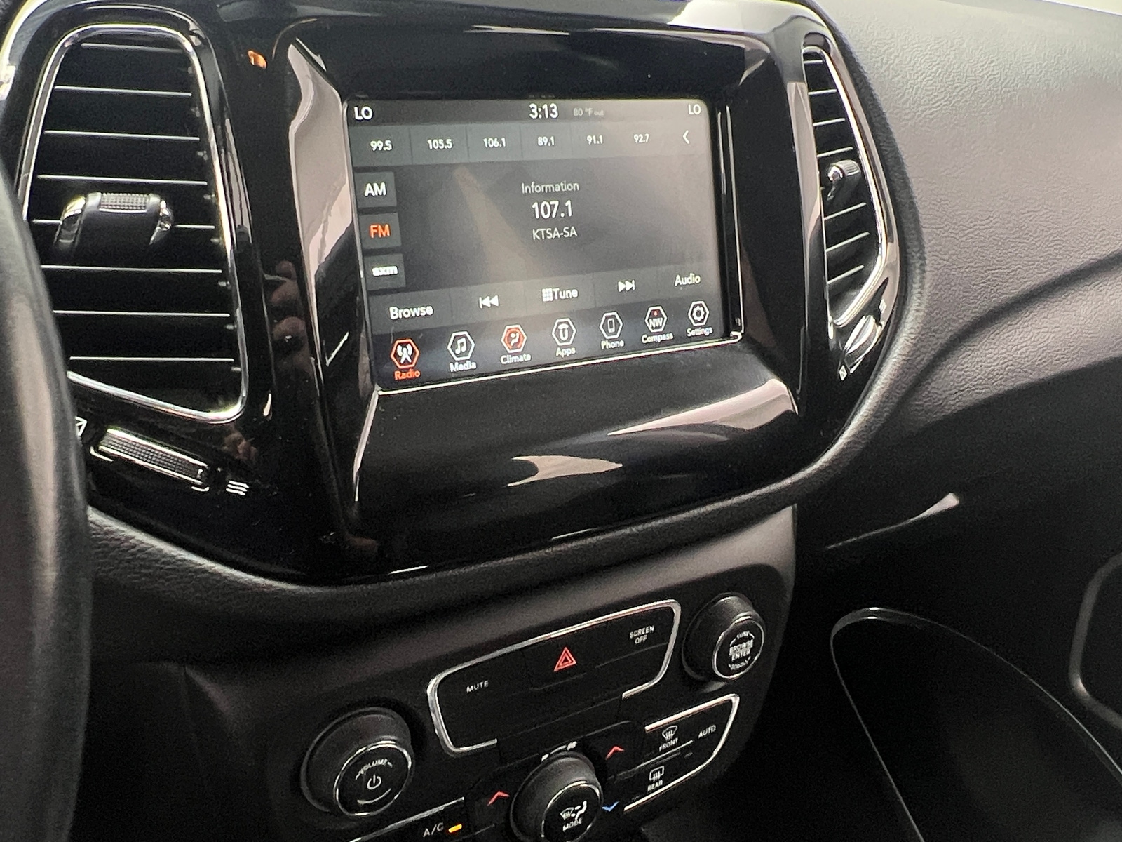 Thumbnail: 2020 Jeep Compass - 3