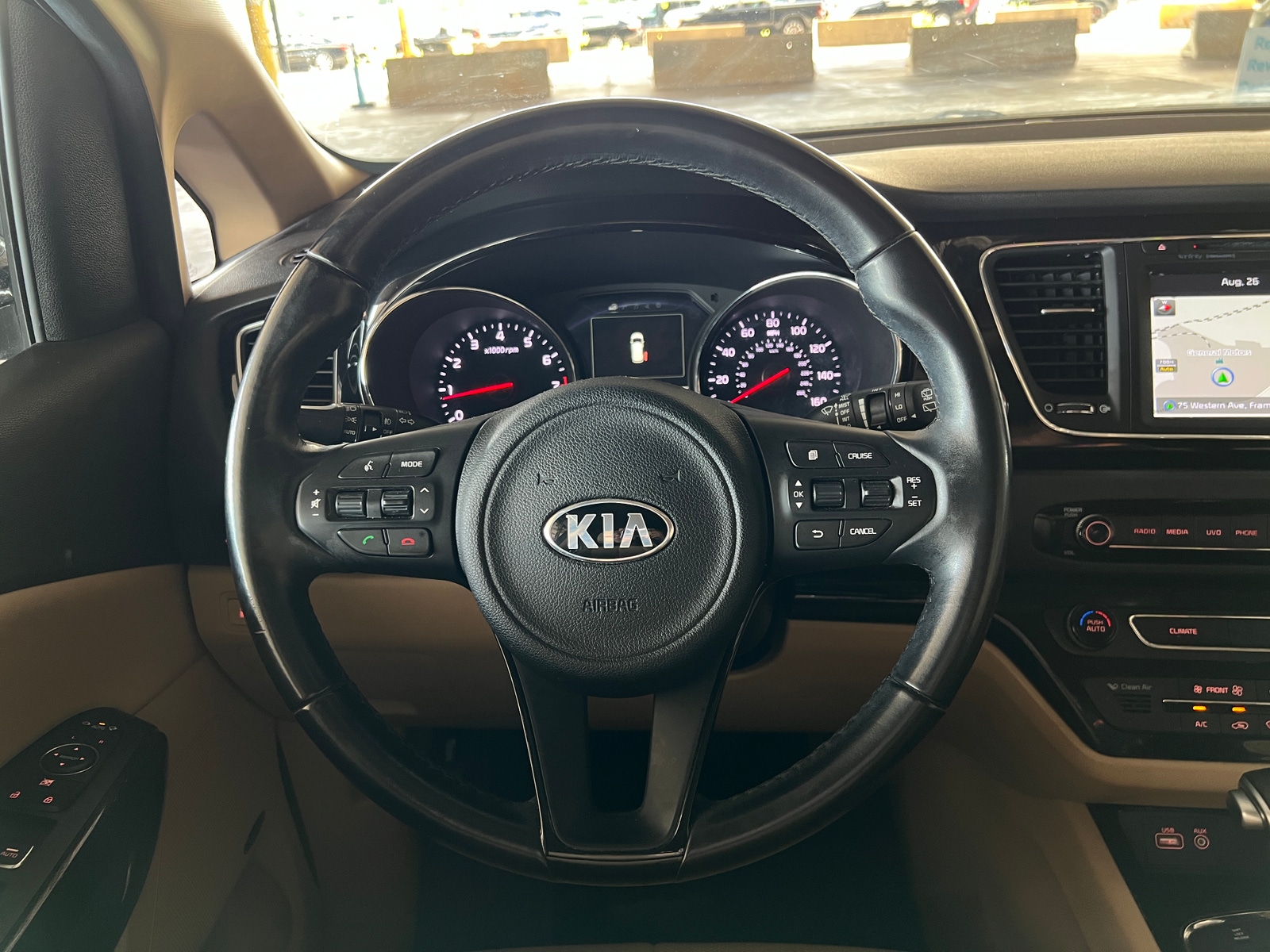 Thumbnail: 2017 Kia Sedona - 5
